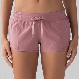 RARE Lululemon Hotty Hot Short 2.5” in Quicksand (First release w/ drawstring)